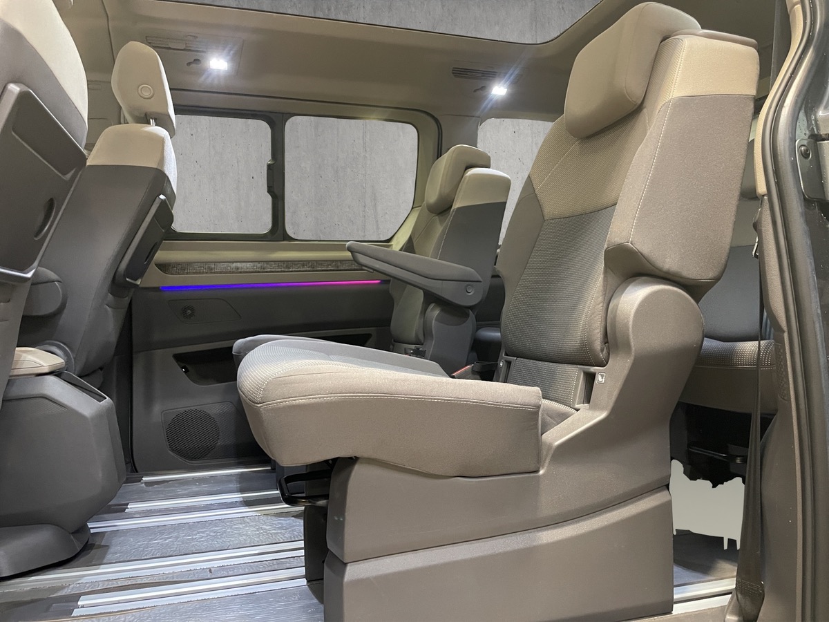 Volkswagen Multivan COURT 1.4 e.HYBRID 218CV DSG6 - ENERGETIC - CARPLAY/CAMERAS/LED AMBIANCE