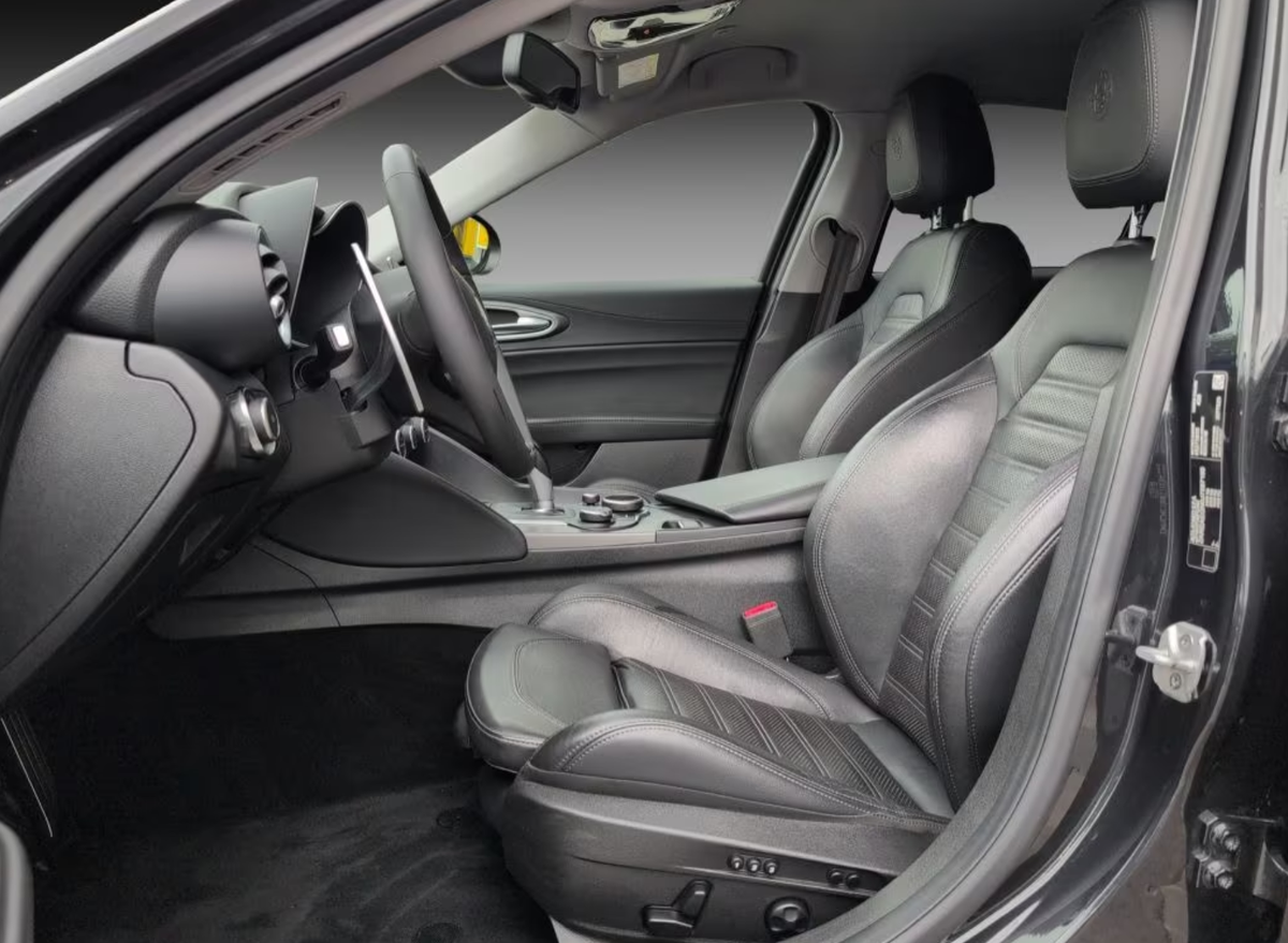 Alfa Romeo Giulia 2.0 TB 280ch Veloce Q4 AT8 CarPlay Caméra