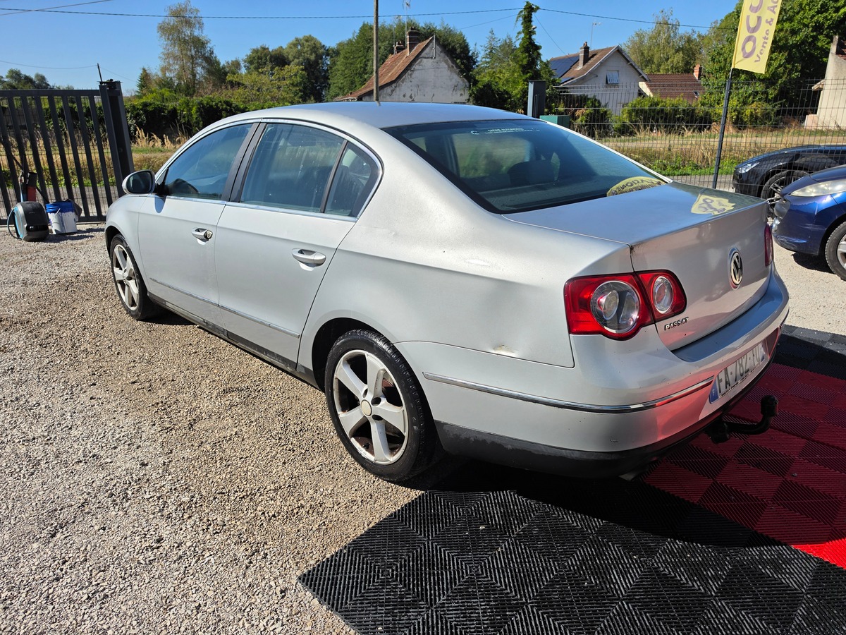 Volkswagen Passat 1.6 FSI 115ch Confort - Garantie 12 Mois -