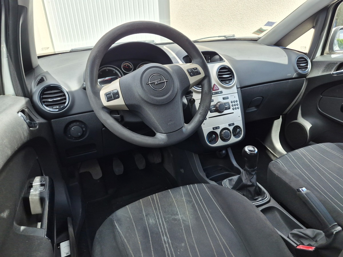 Opel Corsa 1.3 cdti 75 ch Enjoy