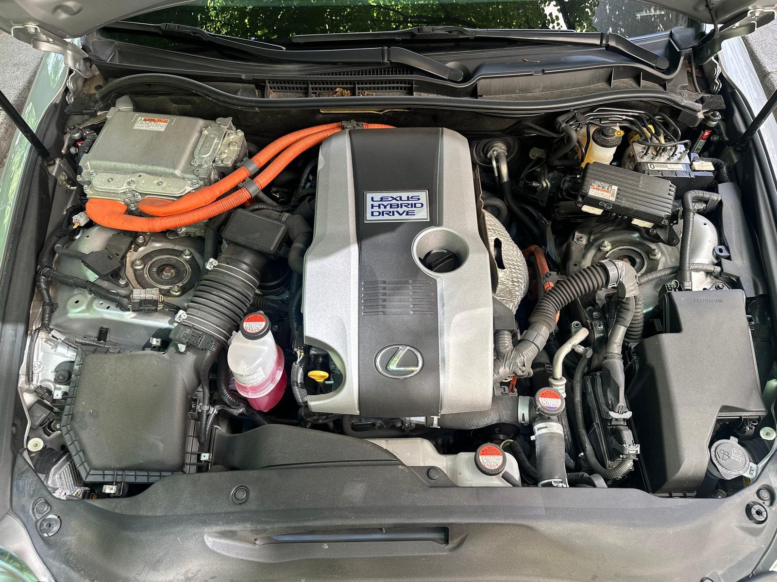 Lexus IS300 H Business E-CVT 181 cv Entretien Lexus