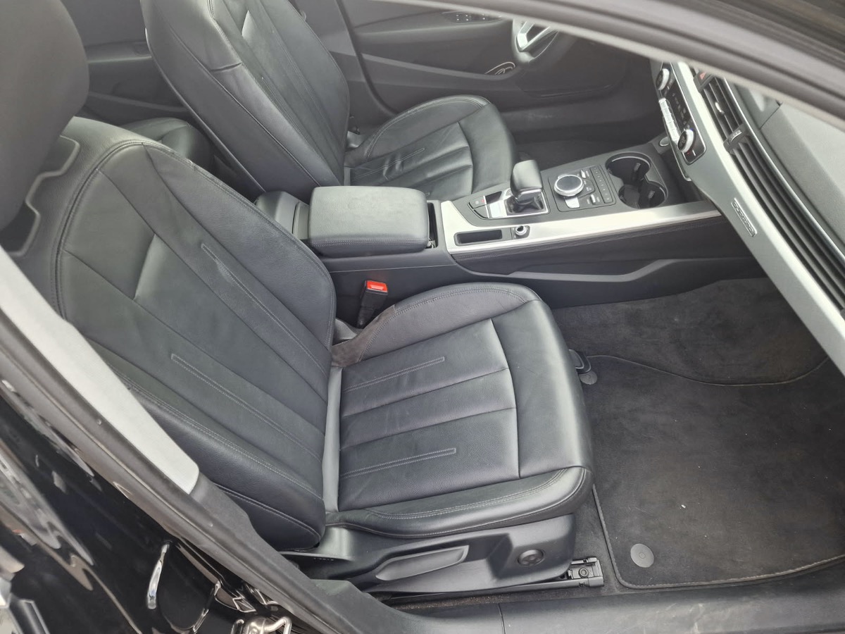 Audi A4 Avant SLINE 218cv 3.0 TDI QUATTRO, SUIVI COMPLET, TOIT OUVRANT, 4 ROUES HIVERS SUR JANTES