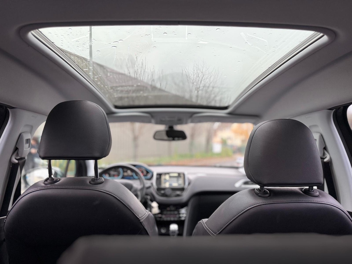 Peugeot 2008 1.6 e-HDI 115 CV féline  tout optiont en 4XCBLeux