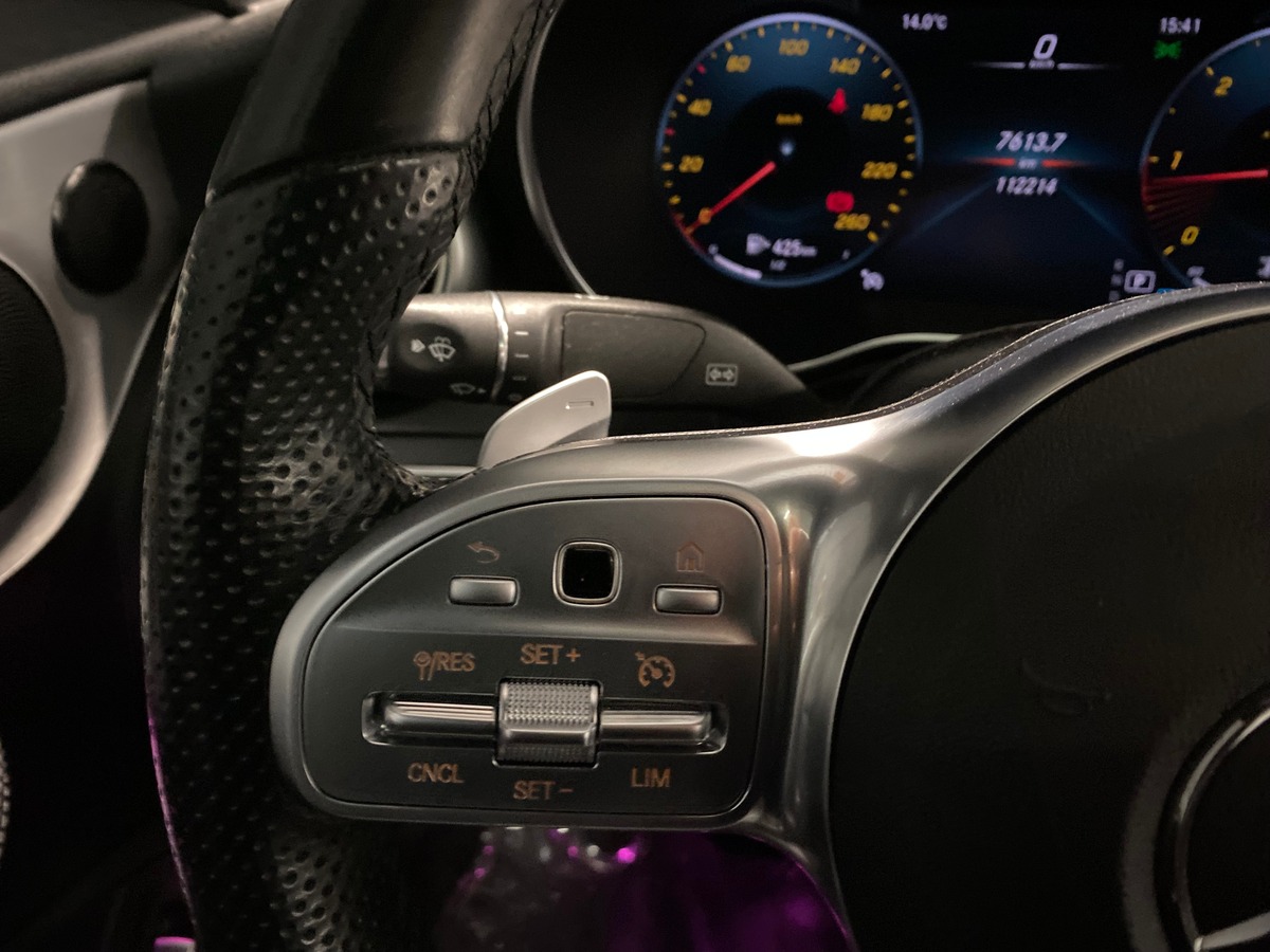 Mercedes Benz Classe C 220 cdi AMG Line / Toit Panoramique Ouvrant / Cock Pit / Led d Ambiance