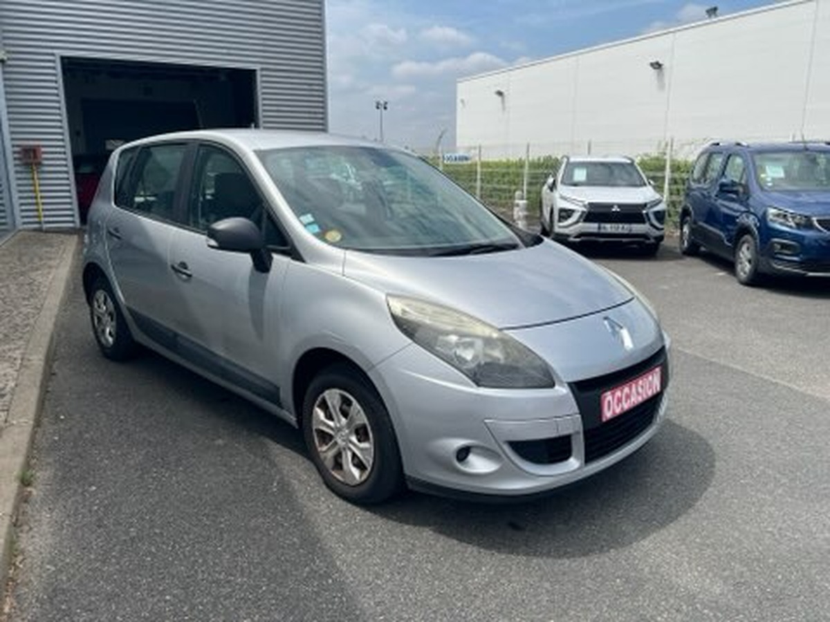 RENAULT Scenic 105 ch | Régulateur de vitesse | Climatisation