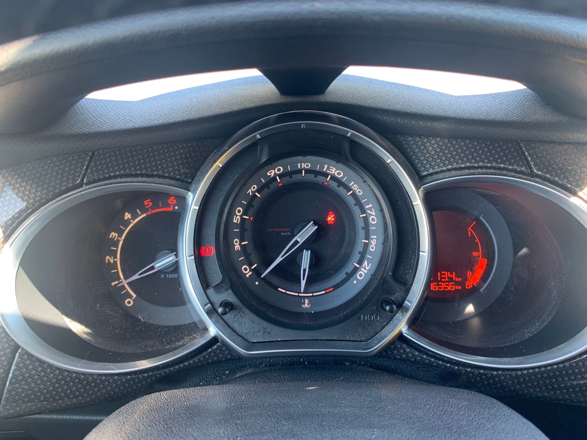 DS DS 3 110 ch | Sport chic | Régulateur vitesse | Climatisation | Bluetooth | Vitres électriques