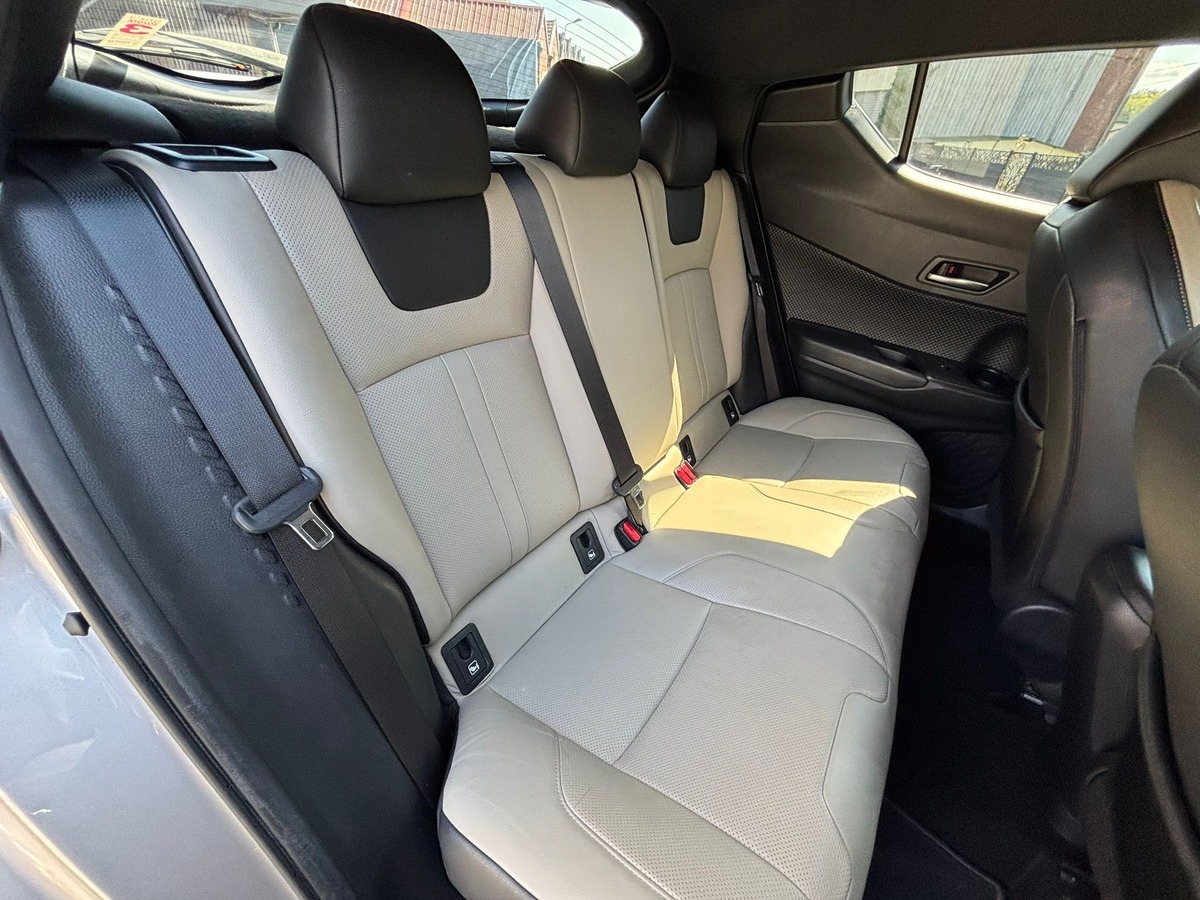Toyota TOYOTA C HR 122ch Collection 2WD E-CVT - Crochet d'attelage