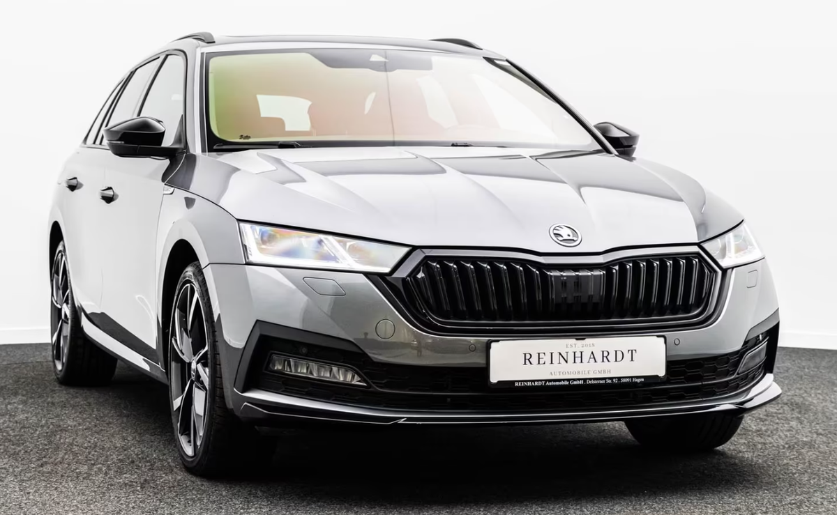 Skoda Octavia Combi IV 1.4 TSI PHEV iV 204ch Sportline DSG6e Hybride/Toit ouvrant/Feux matrix