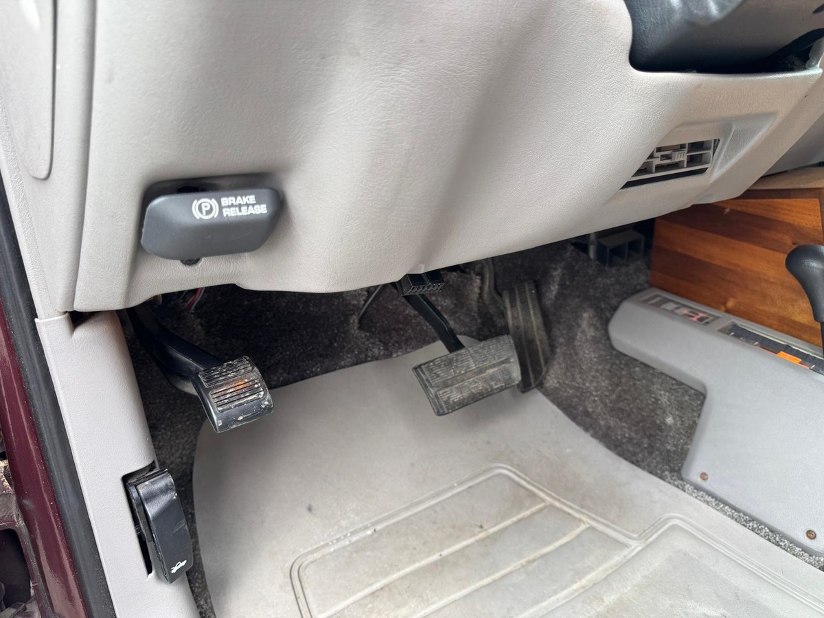 Chevrolet Suburban STARCRAFT 1500 5.7 V8 250cv 7 places