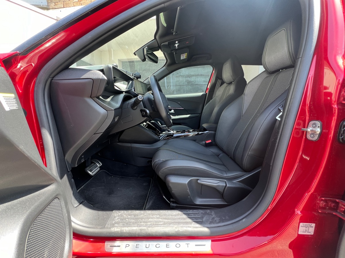 Peugeot 2008 Électrique GT 136