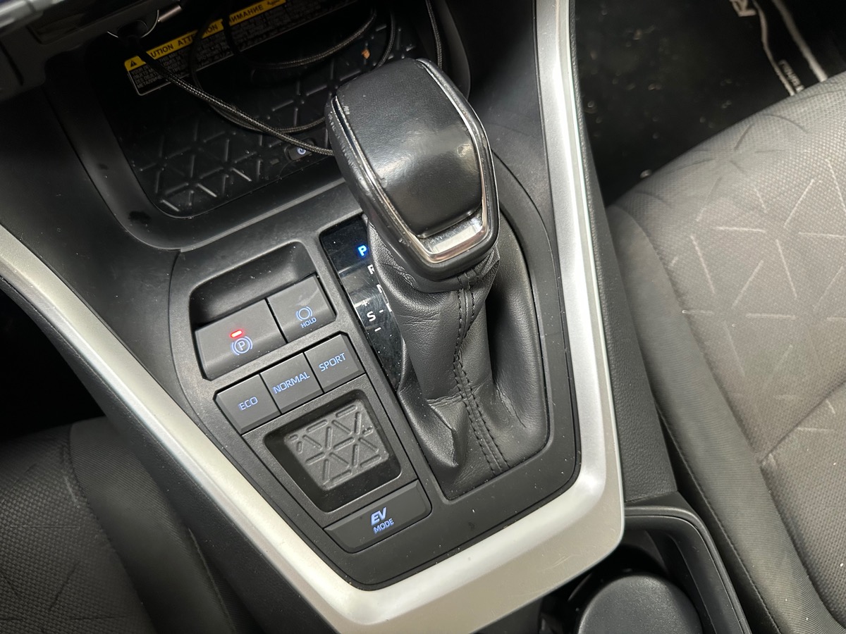 Toyota RAV4 2.5 218 HYBRIDE DYNAMIC 2WD PACK DEMO DESIGN / ATTELAGE AMOVIBLE / CARPLAY