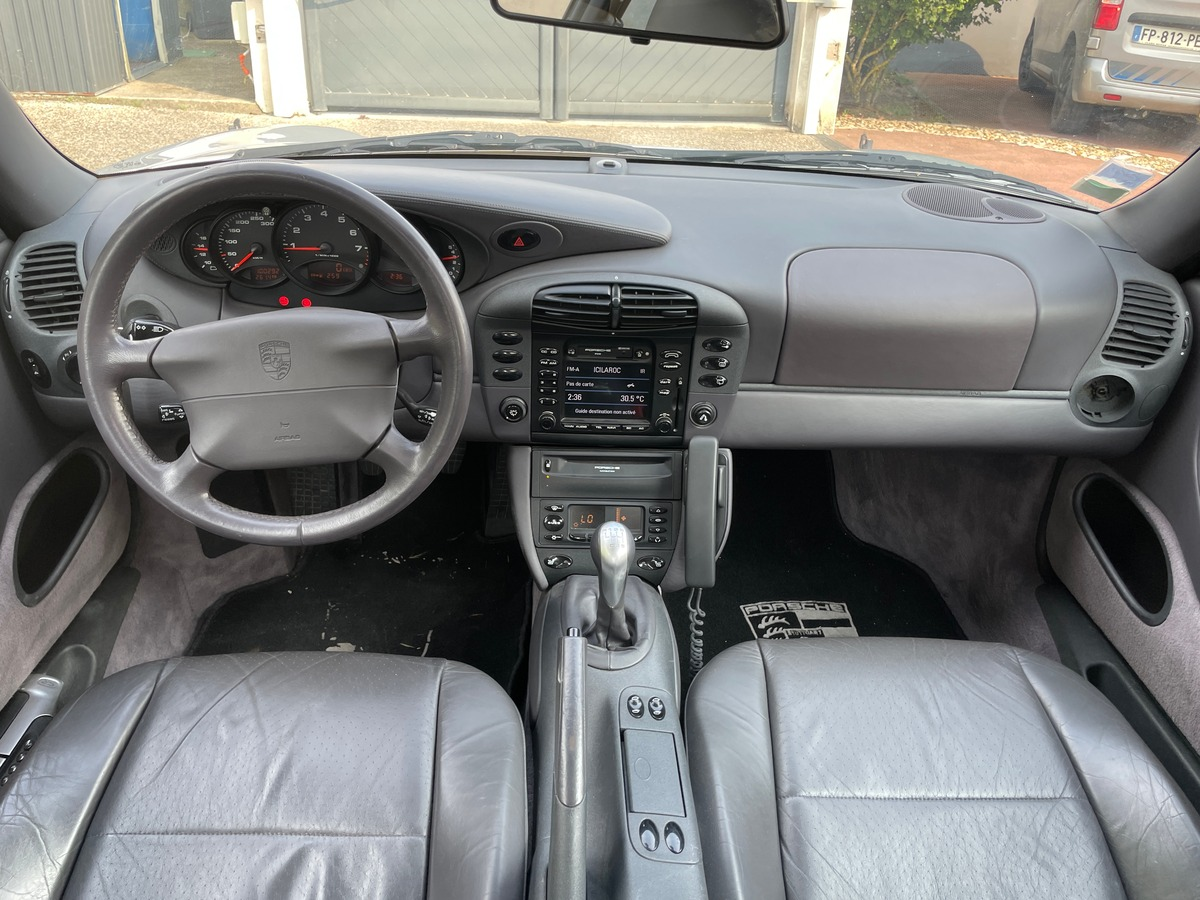 Porsche 911 Carrera coupé (996) 3.4L 301 CH