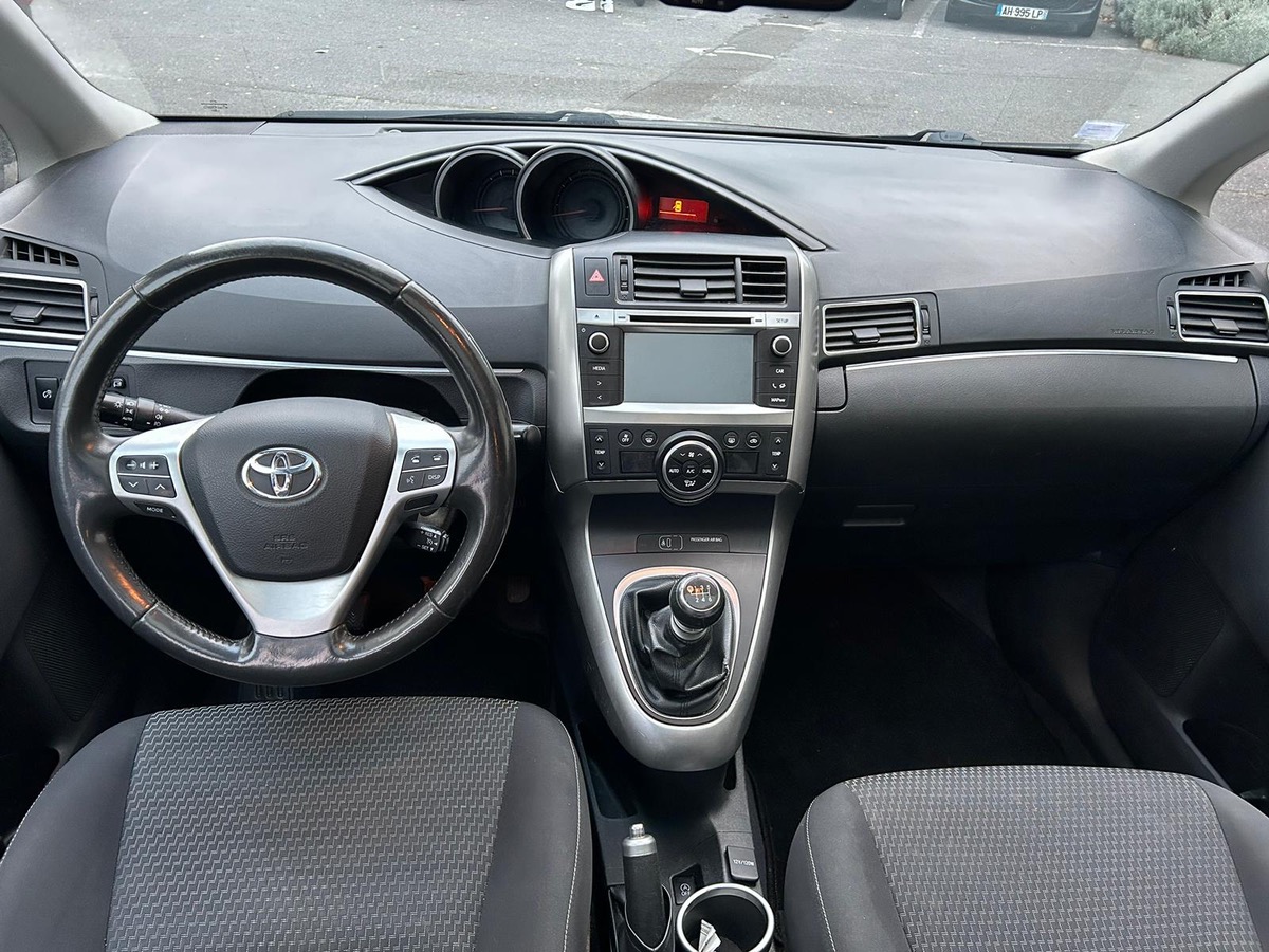 Toyota Verso 112 D-4D 7 place 1er mains