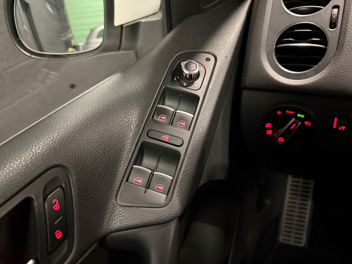 Volkswagen Tiguan 2.0 TDI R LINE TOIT PANORAMIQUE OUVRANT / CAMERA DE RECUL