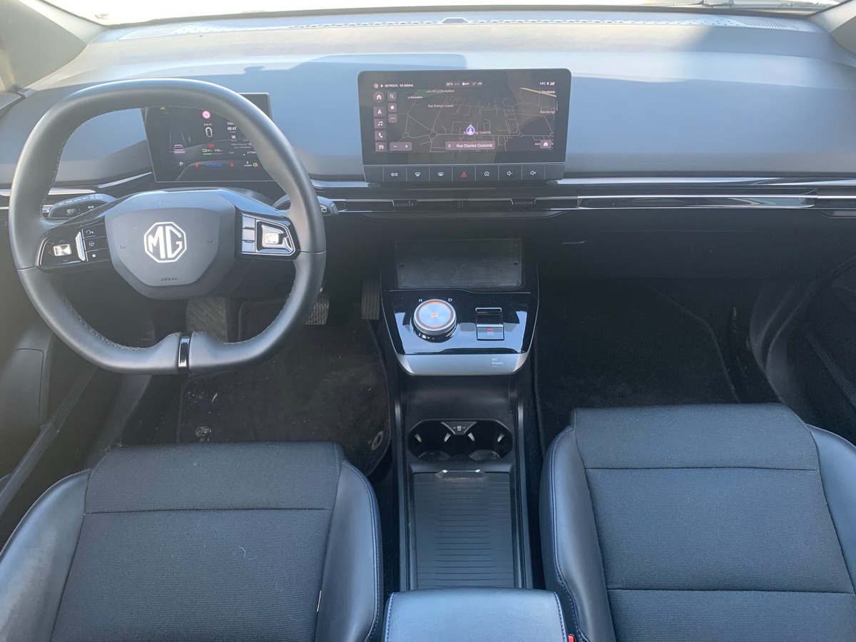 MG MG4 245 | 77 Kwh | Luxury | Apple car Play | Caméra | Siéges chauffants | Régulateur adaptatif