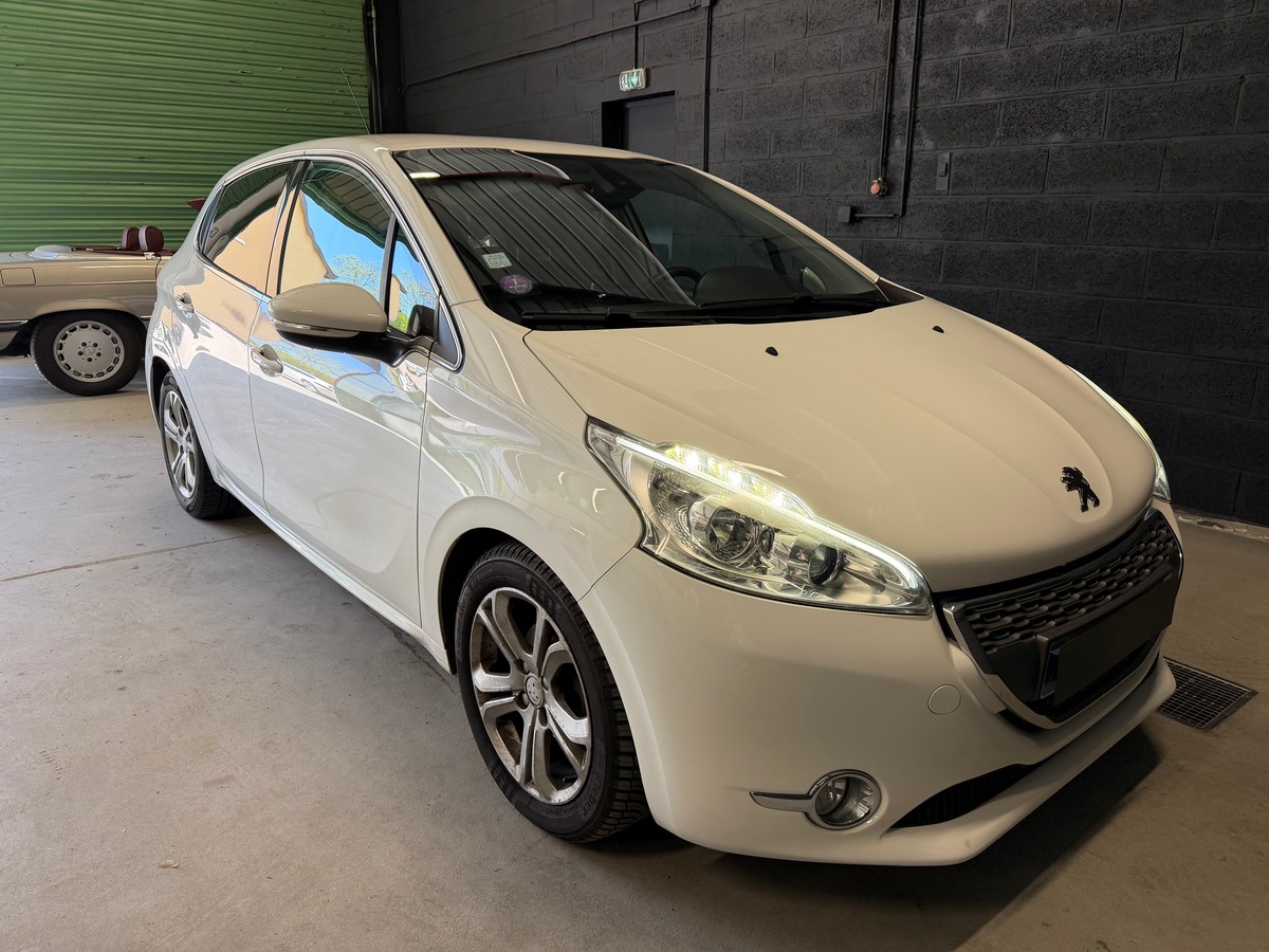 Peugeot 208 1.6 vti Boite Automatique / Moteur à chaîne