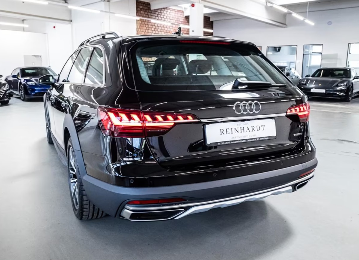 Audi A4 Allroad V 40 TDI 204ch Avus quattro S tronic 7 Attelage Phares LED matrix Caméra