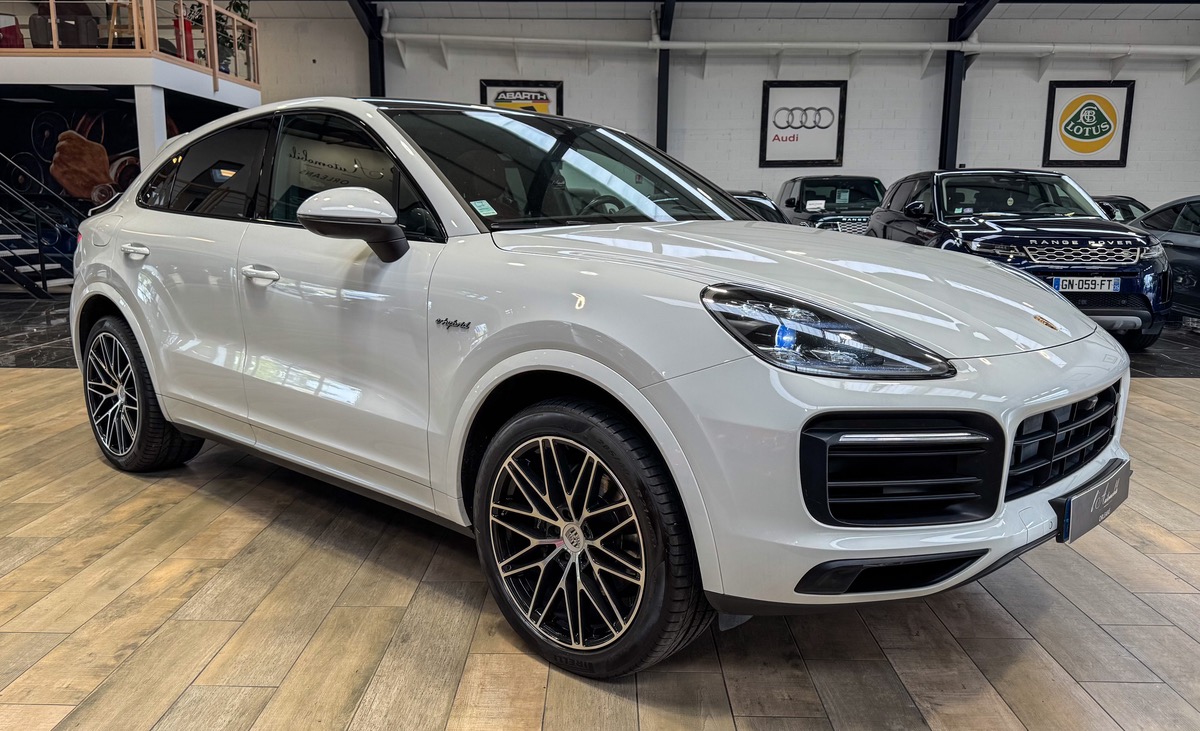 Porsche Cayenne Coupé 3.0 E-HYBRID 462 / CHRONO / SIEGES CHAUFFANTS