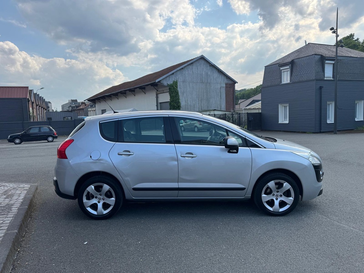 Peugeot 3008 1.6 HDI PREMIUM PACK
