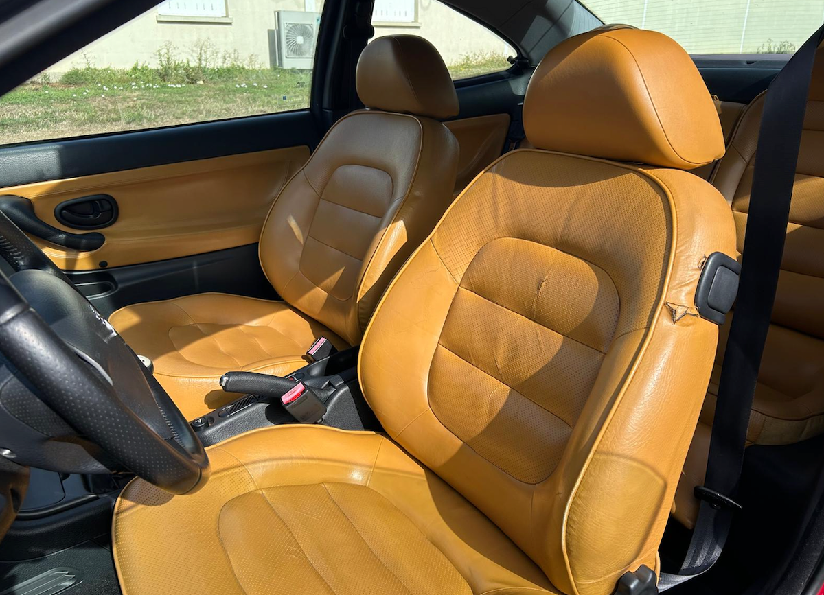 Peugeot 406 Coupé 2.0 16s (135 ch)