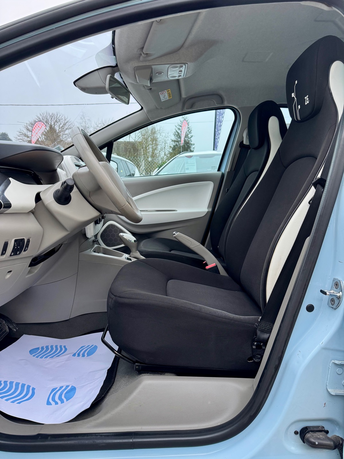 RENAULT Zoe LIFE 90 CHX ACHAT INTÉGRALE BATTERIE INCLUSE /  AUTONOMIE 135 KMS 