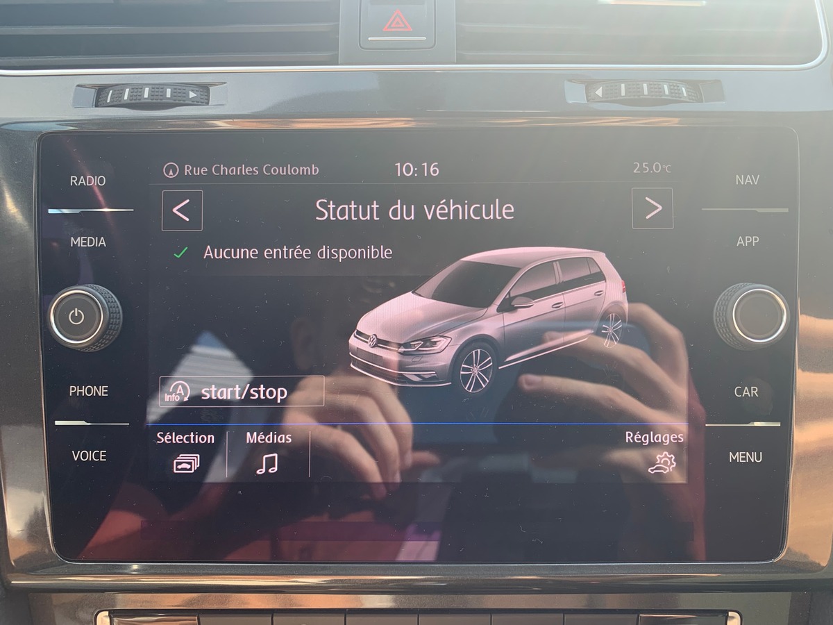 Volkswagen GOLF 7 115 ch | Confortline business | Régulateur adaptatif | Apple car play Android auto