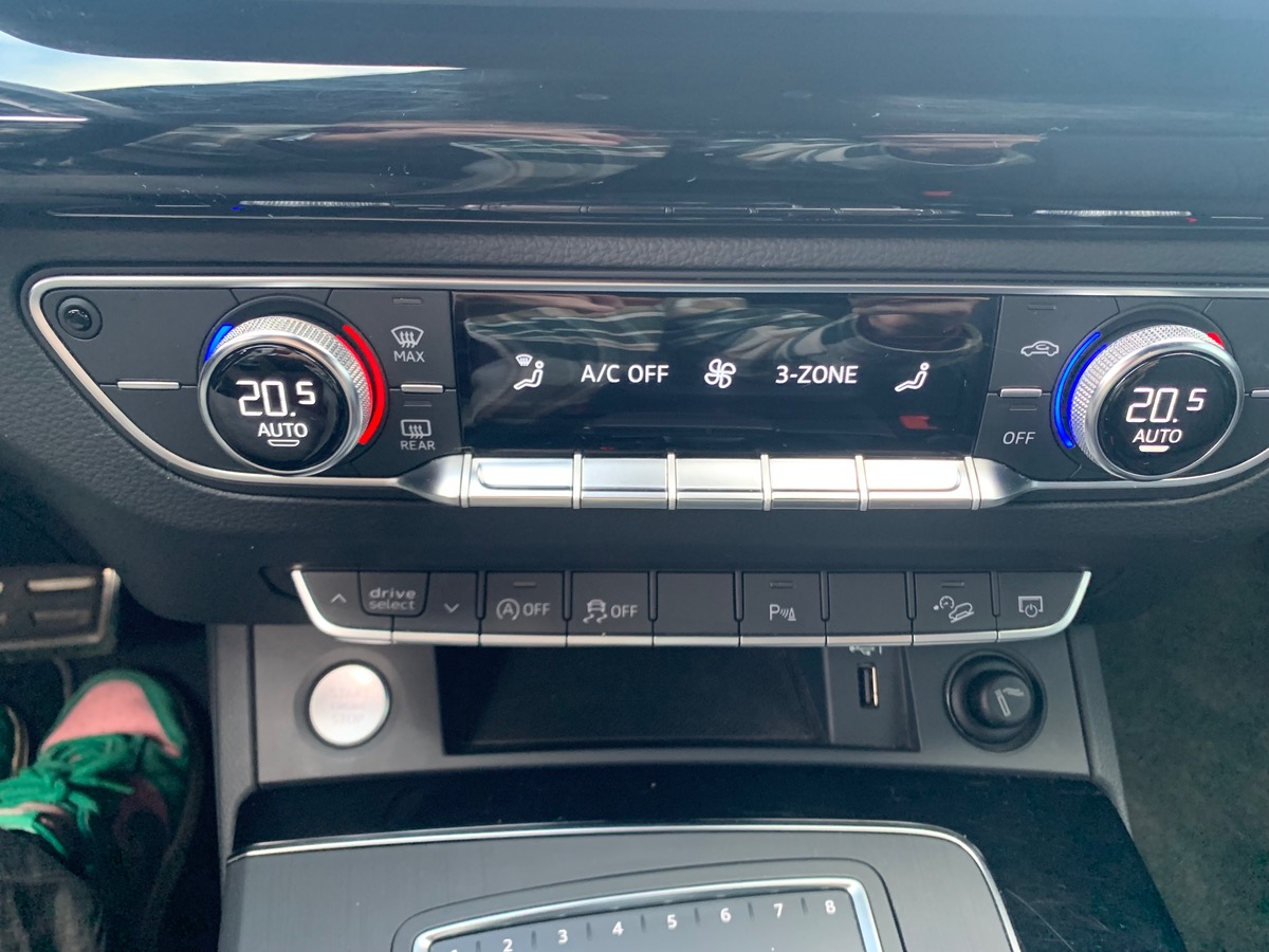 Audi Q5 190 ch | S-Line | Virtual Cockpit | Coffre assisté électriquement | Caméra de recul