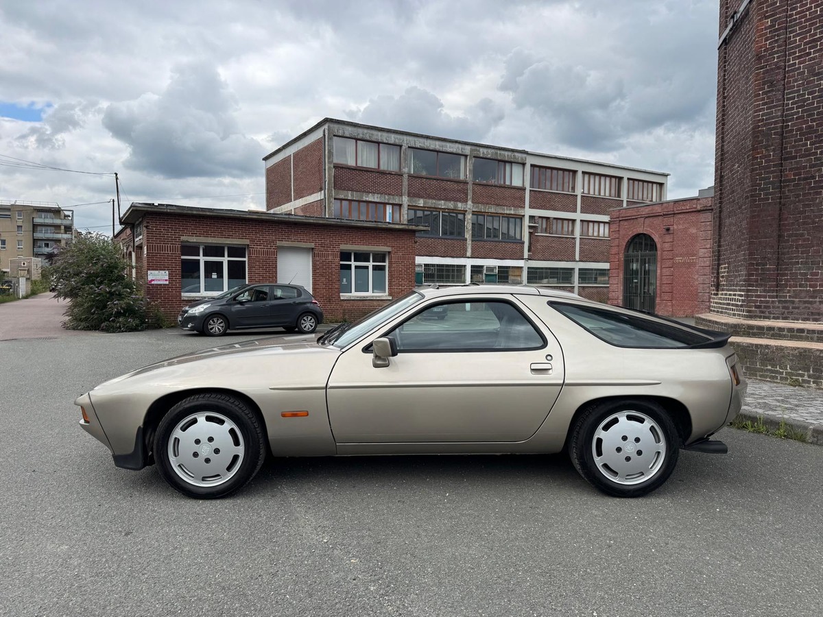 Porsche 928 S3 5.0 32soupapes 288