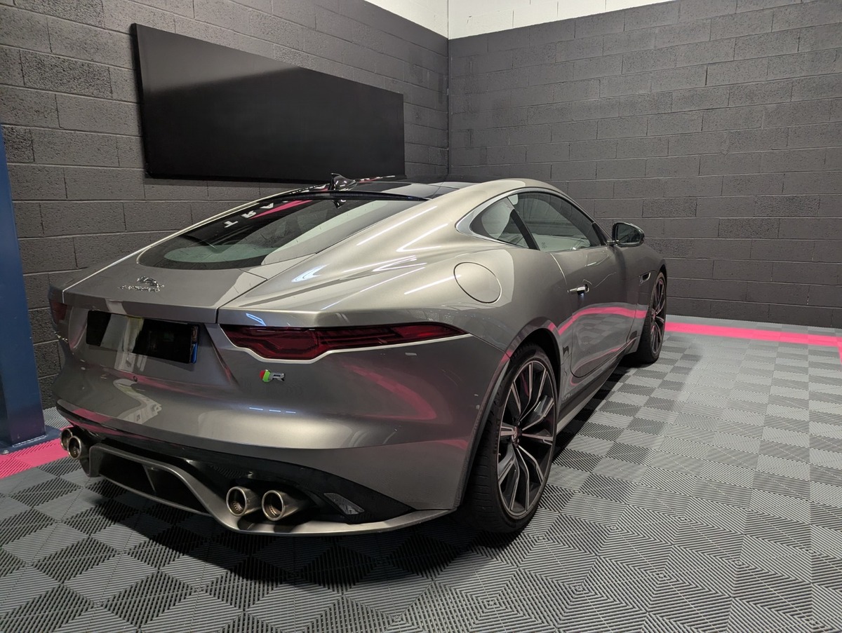 Jaguar F-TYPE R V8 5L 575 ch BVA8 AWD PAS DE MALUS