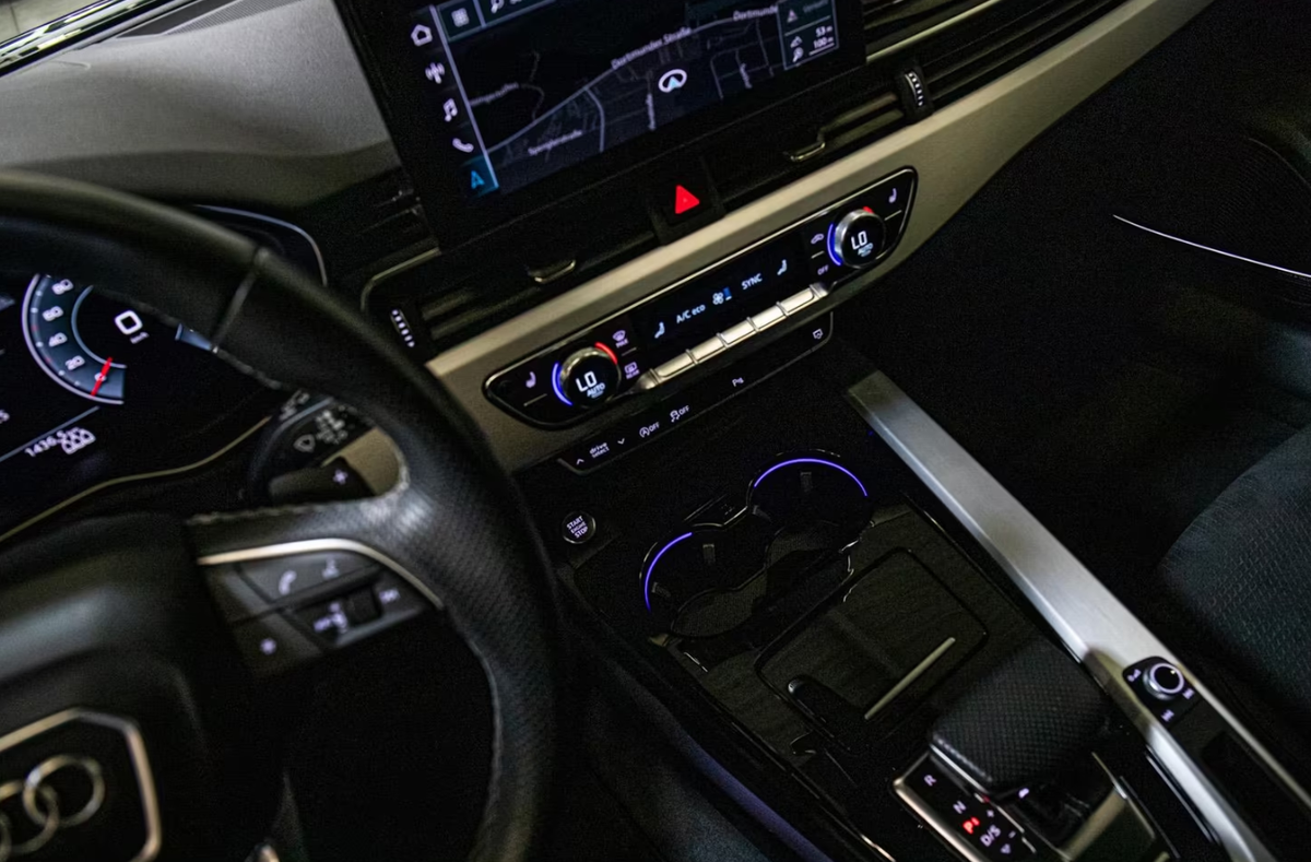 Audi A4 Avant V 40 TFSI 204ch S line S tronic 7 Pack Competition Bang&Olufsen Toit ouvrant