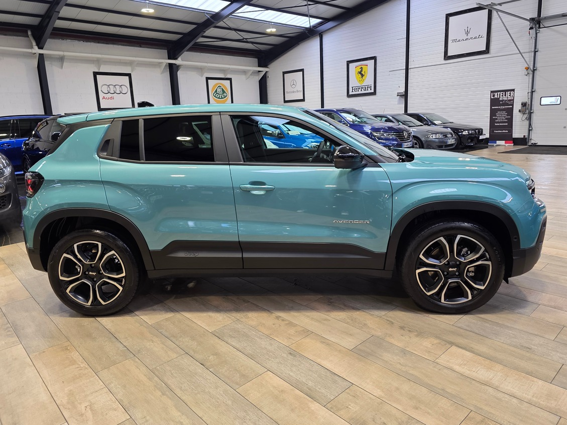Jeep Avenger (2) 1.2 TURBO T3 100 E-HYBRID SUMMIT JBL / CAMERA C