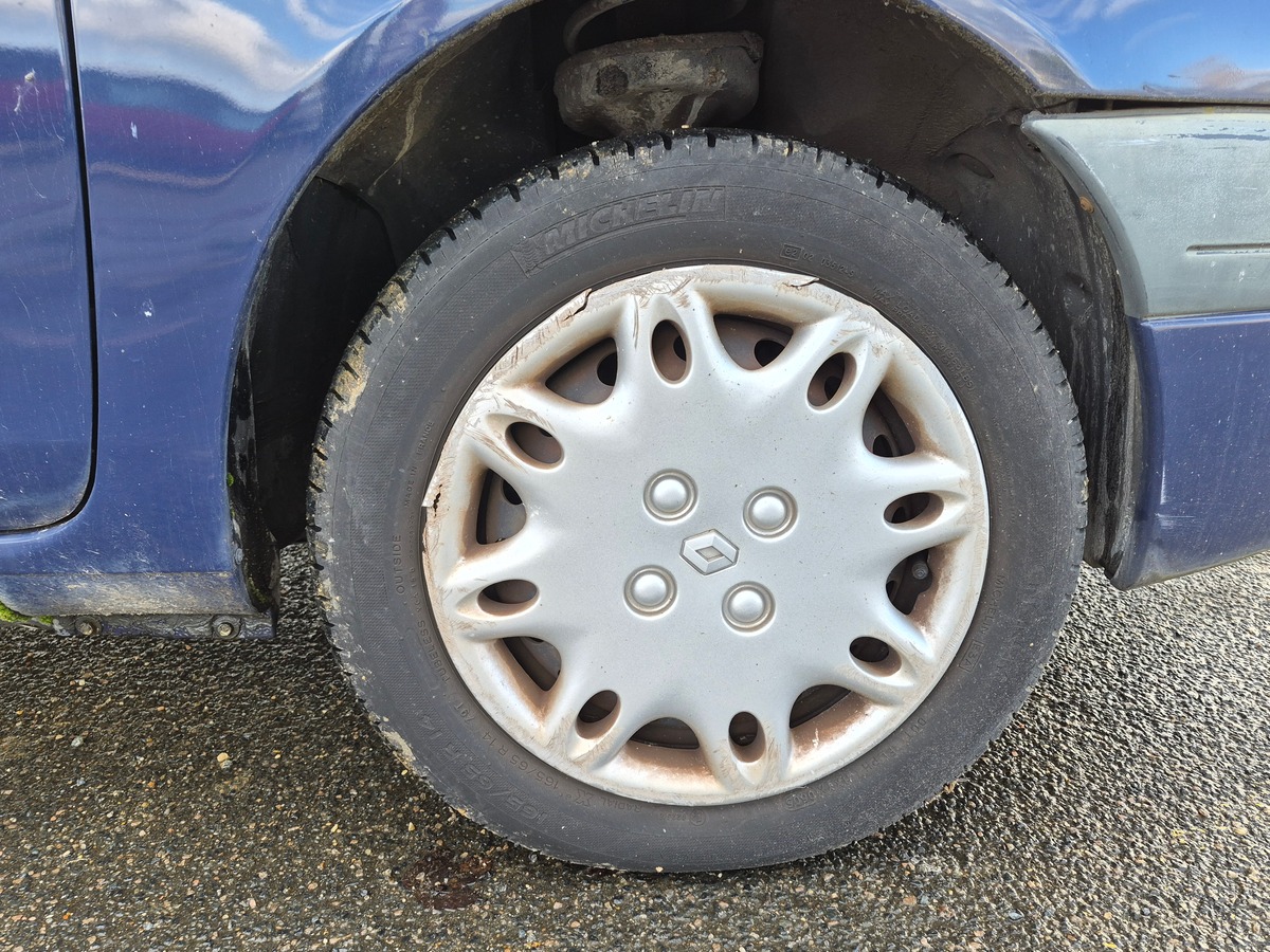 RENAULT Clio II 1.4 RTE 5 PORTES