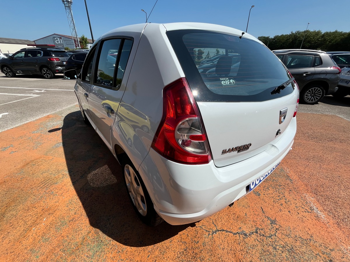 Dacia Sandero 1.4 MPI 75 CH ESSENCE GPL LAUREATE