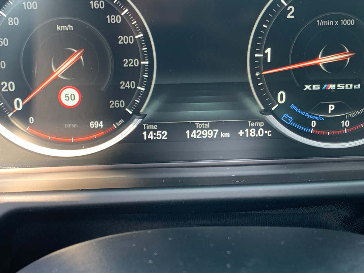 Bmw X6 380 | M | Toit ouvrant | Harman Kardon | Régulateur vitesse adaptatif | Attelage électrique