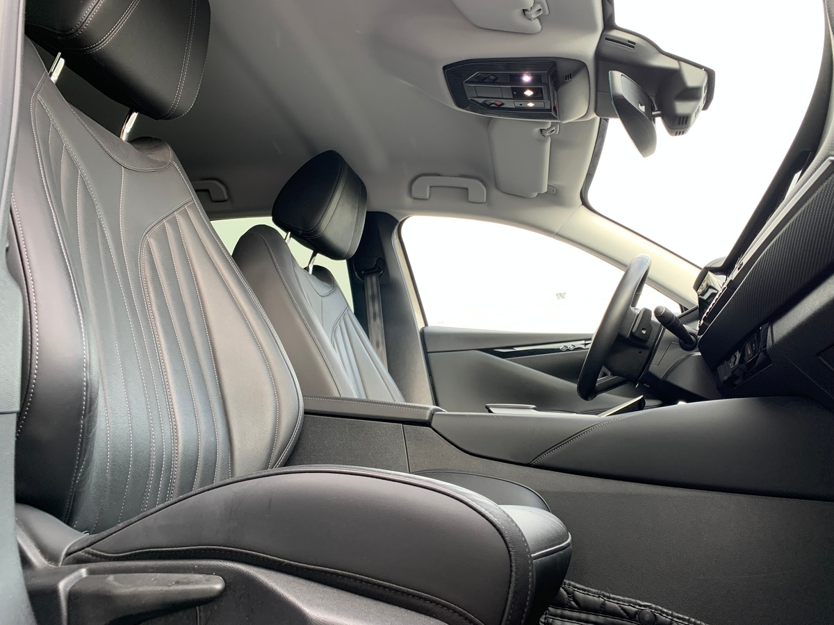 Citroën DS4 225 | Rivoli | Caméra 360° | Apple car Play | Régulateur de vitesse adaptatif | Attelage