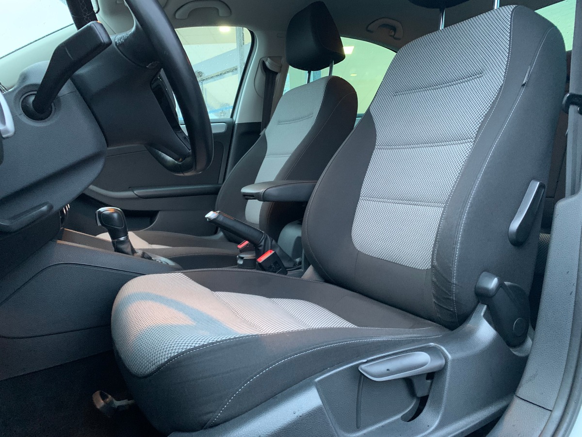 Volkswagen Jetta 170 ch | Carat | Régulateur vitesse | Radars stationnement | GPS | Kit mains libres