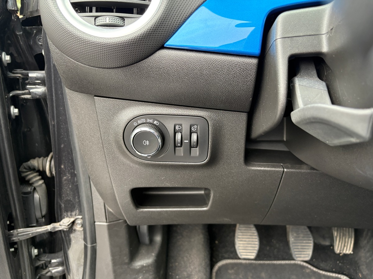 Opel Adam 1.4 Twinport 87ch - 5cv