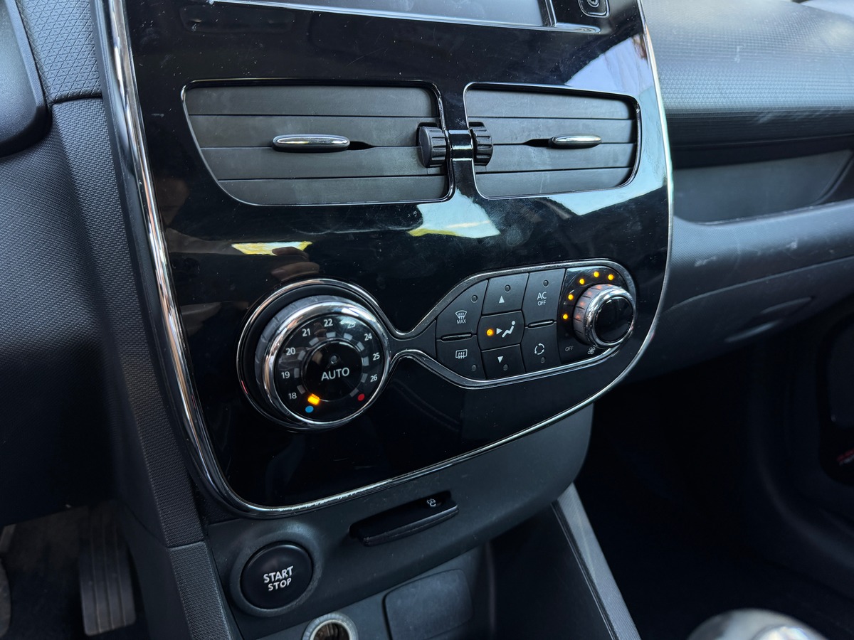 RENAULT Clio IV 1.5 dCi Limited S&S 90 cv - Ecran multimédia