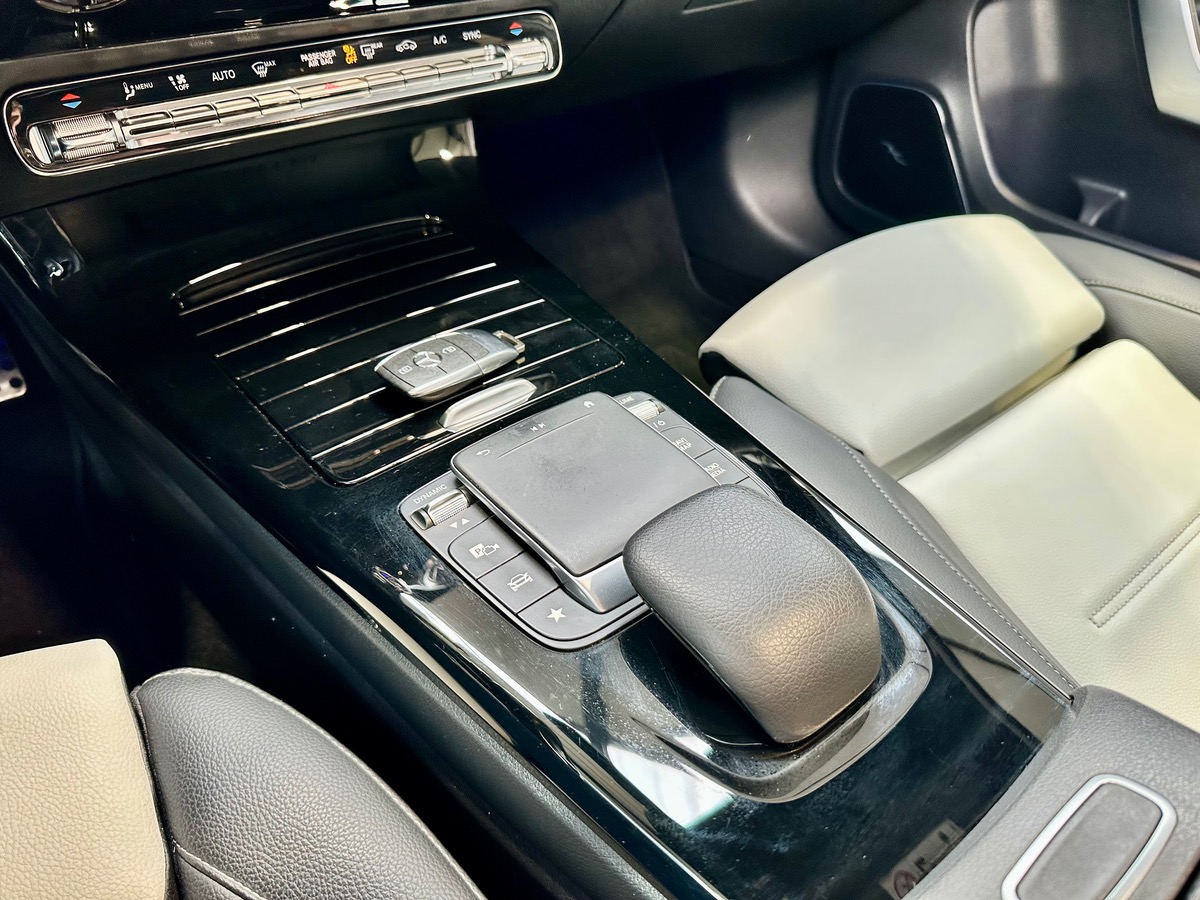Mercedes-Benz Classe A IV 200 AMG Line 163 7G-DCT Options +++ j