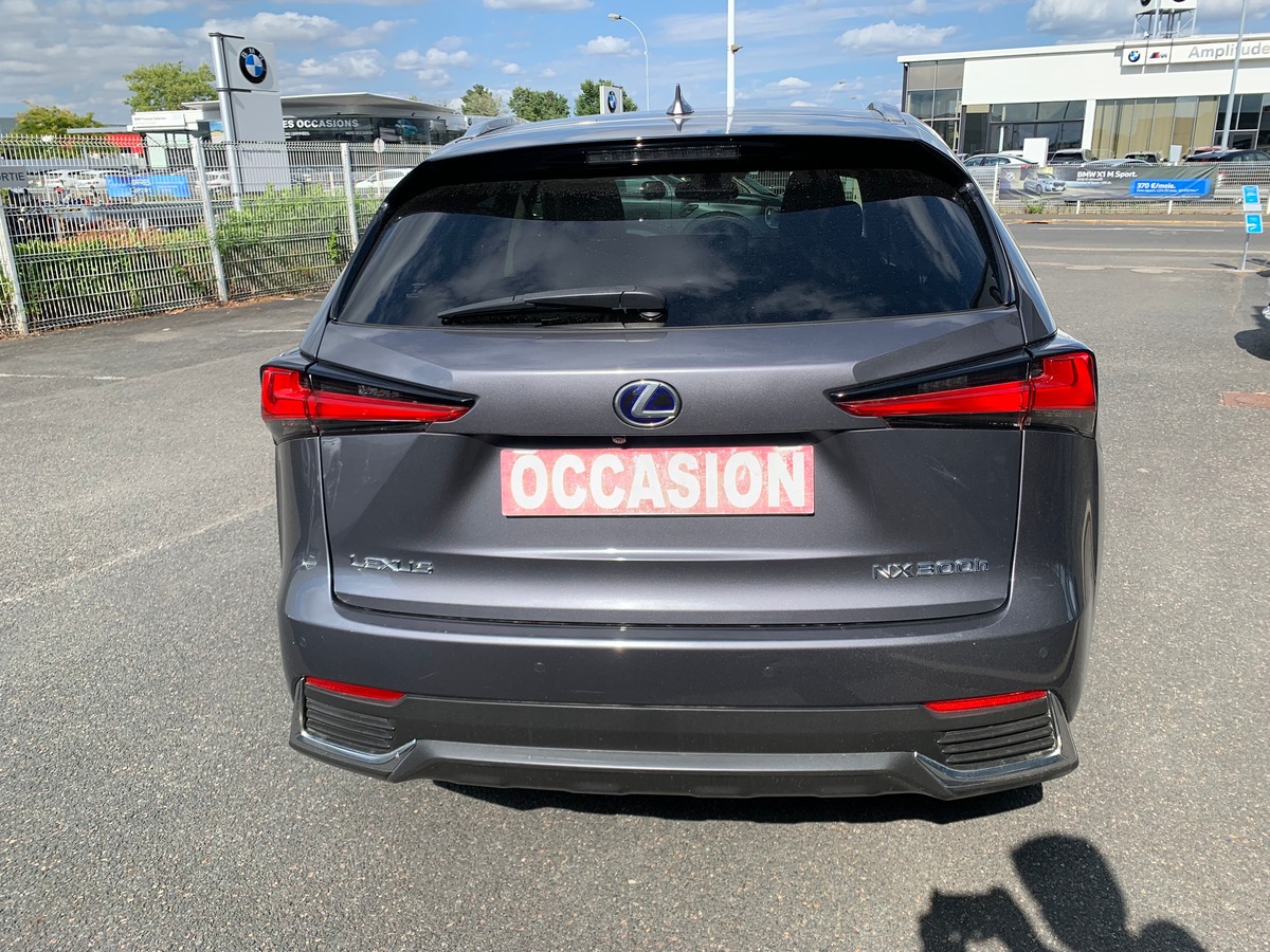 Lexus NX 300h 155 chevaux | Luxe | AWD | Caméra recul | Régulateur vitesse | GPS | Siéges chauffants