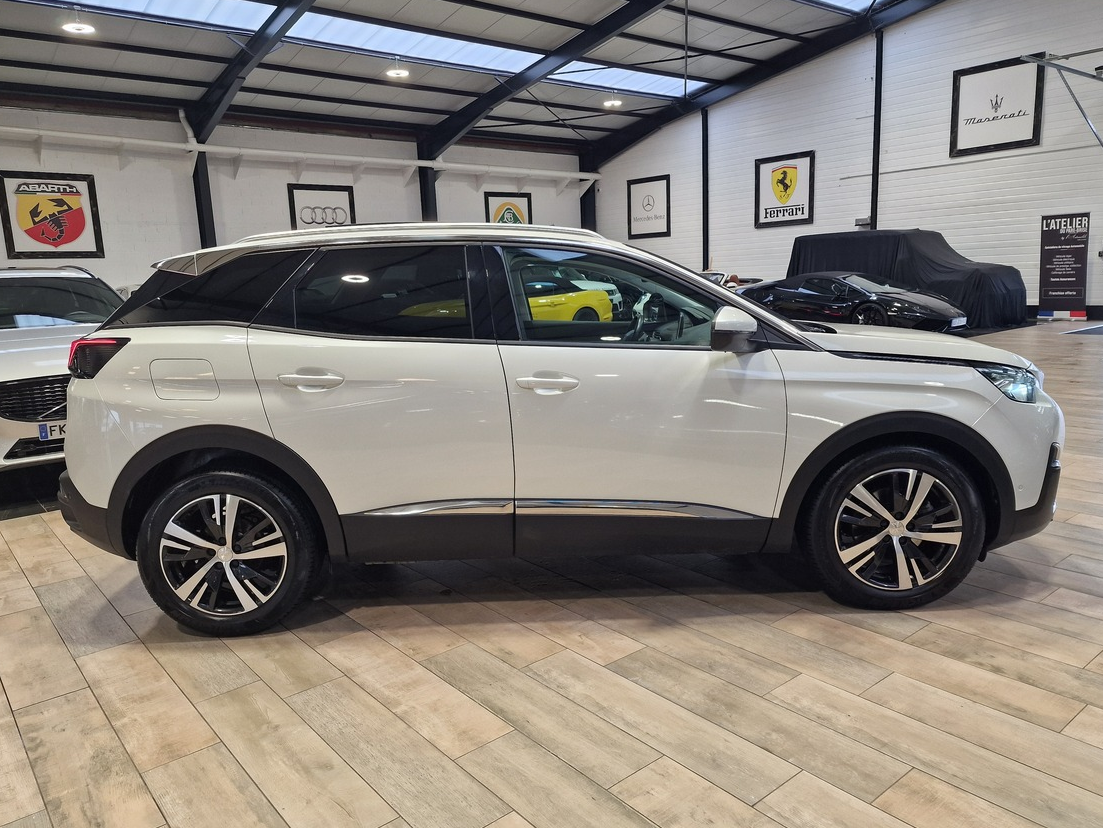 Peugeot 3008 1.2 PURETECH 130 ALLURE / TOIT PANORAMIQUE / COURROIE CHANGEE