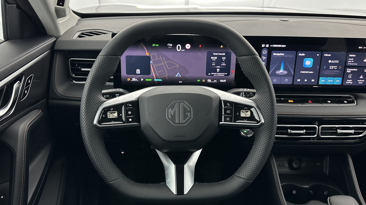MG EHS 1.5 Hybrid+ 224 chevaux Luxury | PLUSIEURS COLORIS DISPONIBLES | Compteur numérique 12,3''