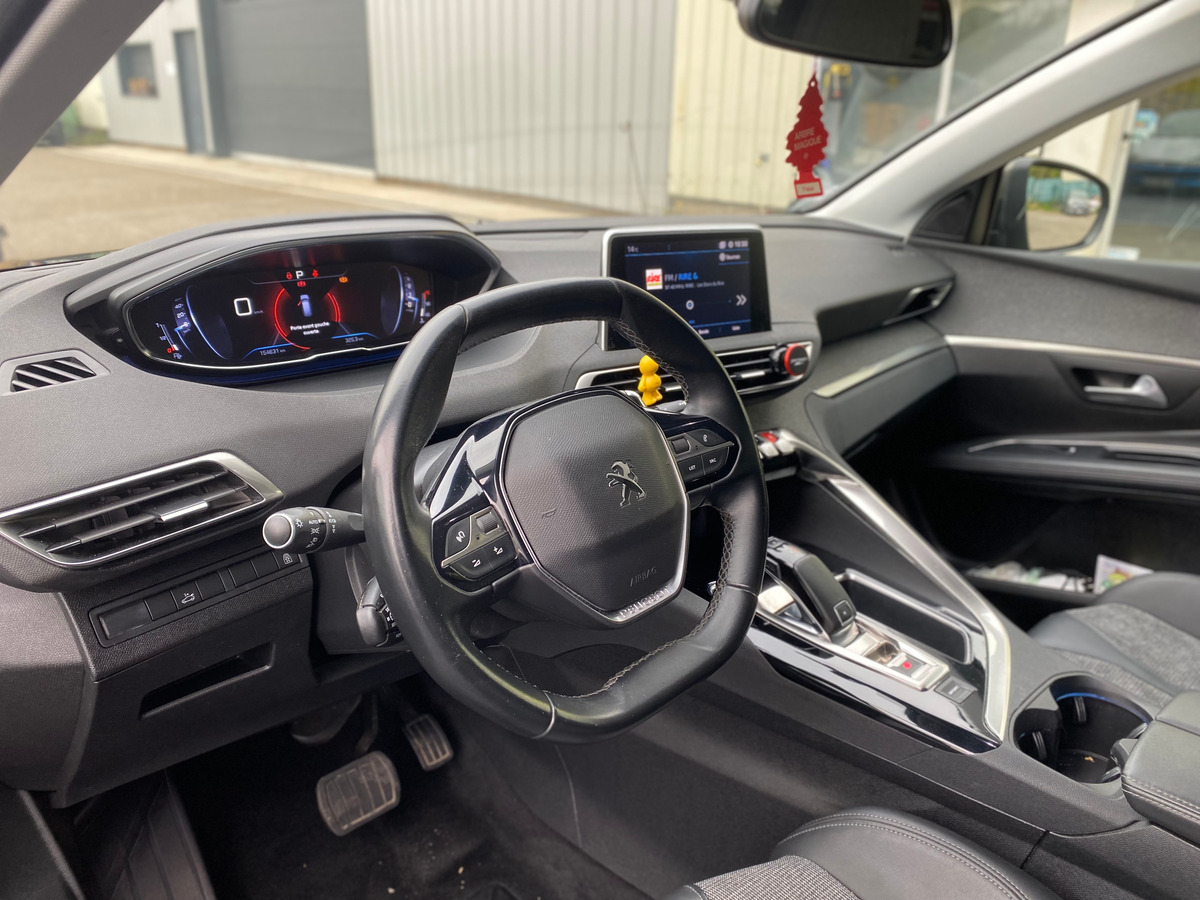 Peugeot 5008 1.5l blueHDI 130 Allure EAT8 7 places - SEMI CUIR - CARPLAY - BOITE AUTO