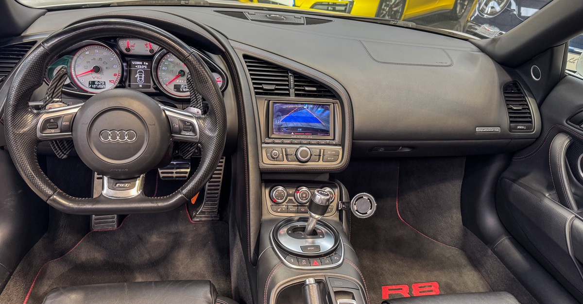 Audi R8 Spyder V10 5.2 FSI QUATTRO R-Tronic / 577 CV / CONFIG RARE