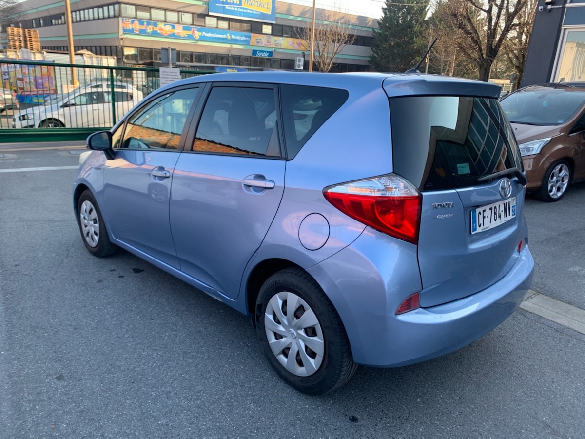Toyota Verso-S 2.0 D-4D 95 CV 1er main 4XCArte