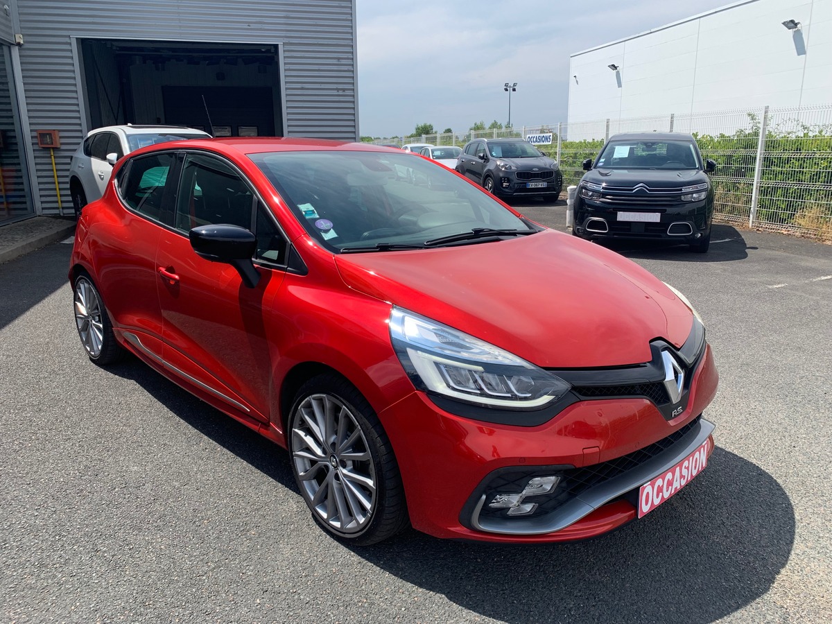 RENAULT Clio IV 200 ch | RS | Caméra recul | Régulateur vitesse | GPS | Bluetooth | Palettes volant
