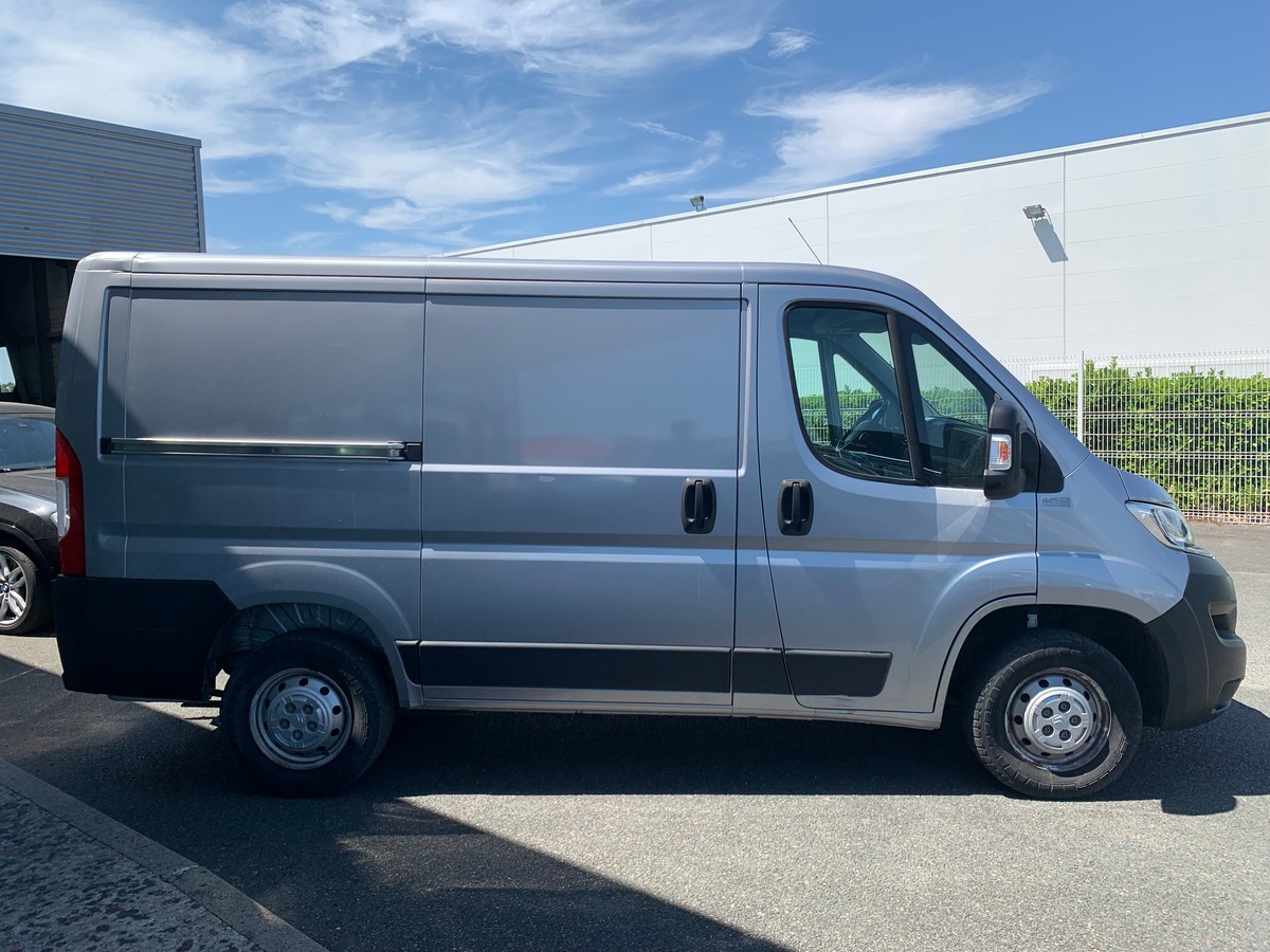 Citroën Jumper 140 ch | Driver | Premiére MAIN | TVA Récupérable | GPS | 3 Places | Attelage