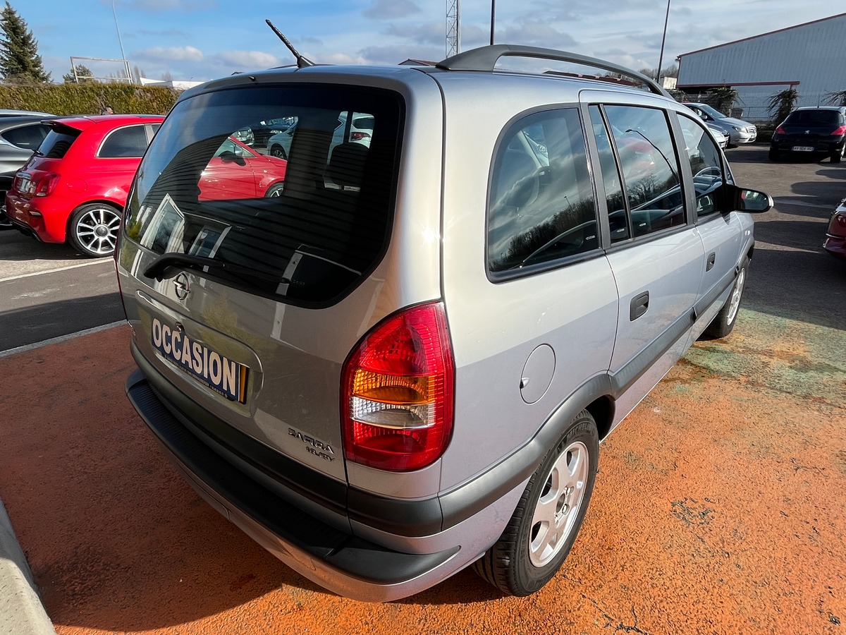 Opel Zafira A 1.8 i 125 CH ELEGANCE 7 PLACES 1ERE MAIN