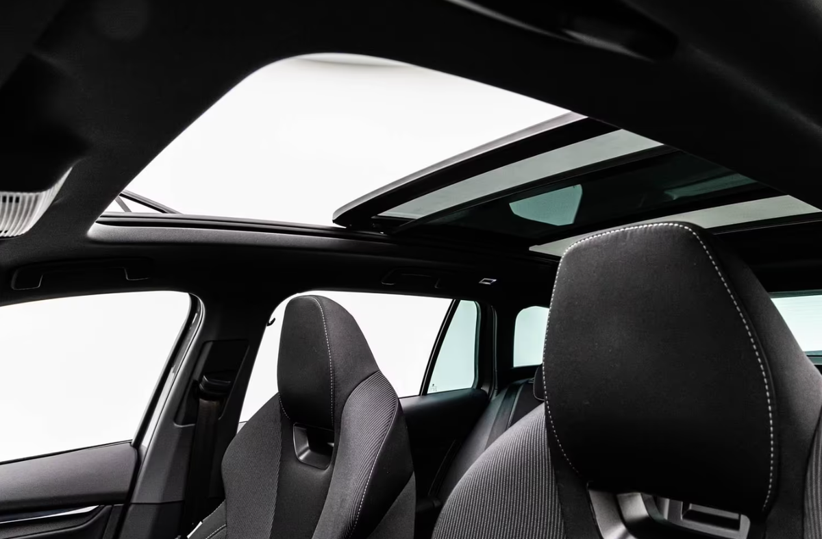 Skoda Octavia Combi IV 1.4 TSI PHEV iV 204ch Sportline DSG6e Hybride/Toit ouvrant/Feux matrix