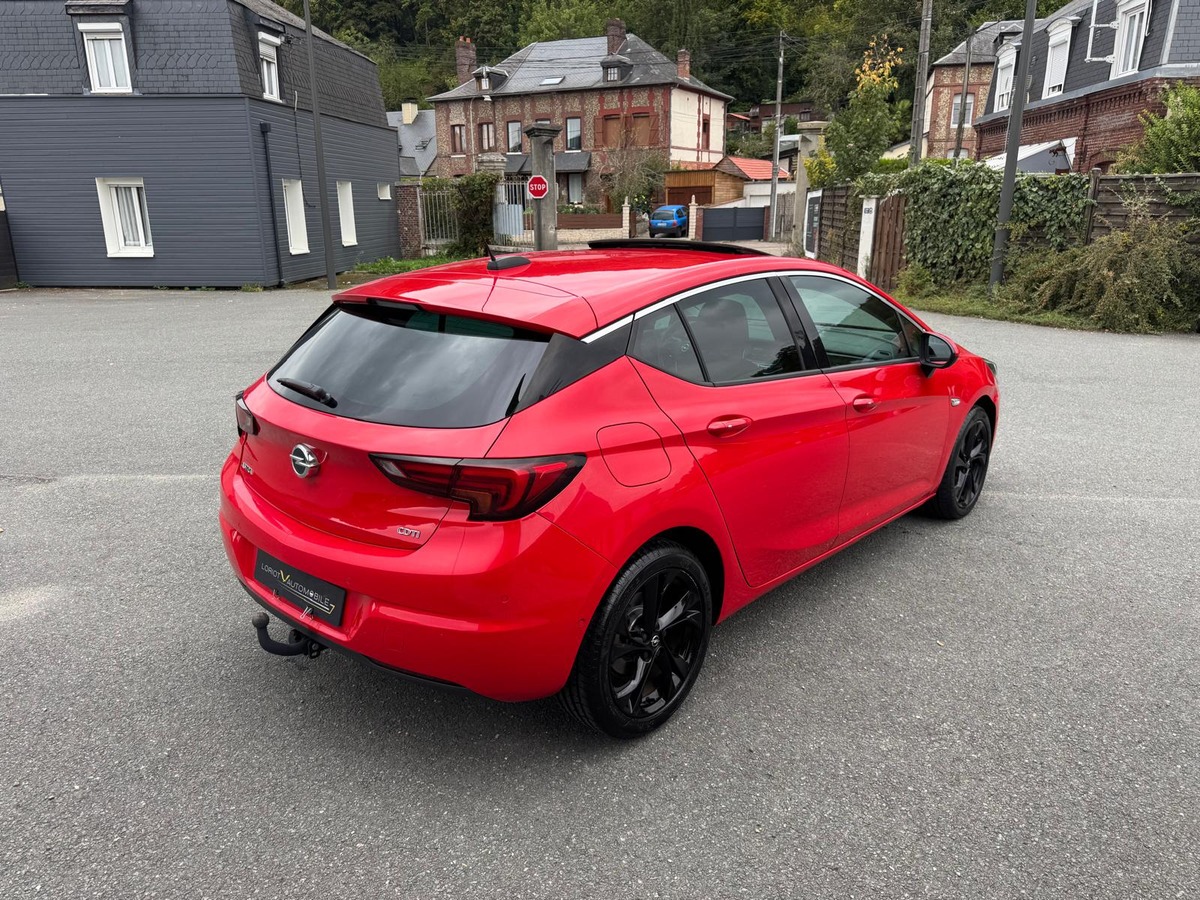 Opel Astra 1.6 CDTI 135 Dynamic- Crochet d'attelage- Toit ouvrant- Révisé - Garantie